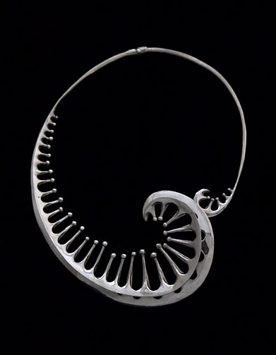 collar drosera listo y con acabados completos en plata 9.25